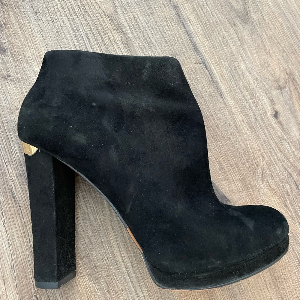 Women’s Michael Kors booties size 7.5